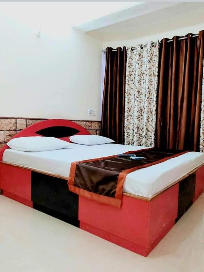 Shimla Regency Hotell Exteriör bild